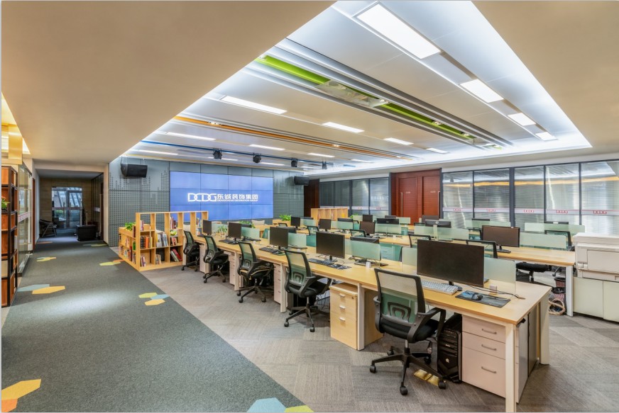 辦公區1.jpg 辦公區1.jpg